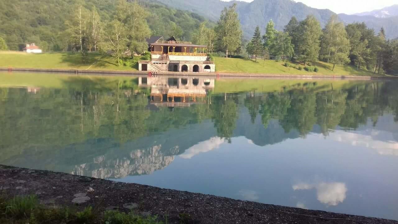 Apartmani Kosuta Tjentiste Exterior foto