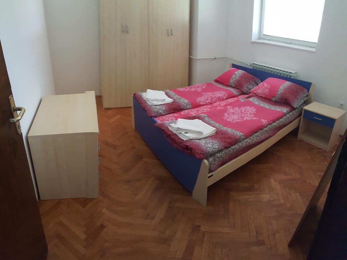 Apartmani Kosuta Tjentiste Exterior foto